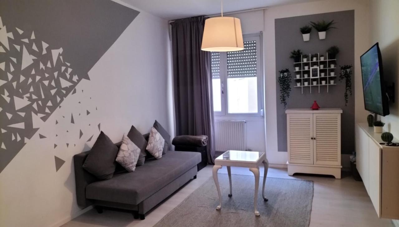 Roma Home Trento Bagian luar foto